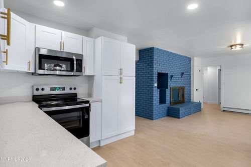 1859 Ivy St, Carson City, NV, 89703-2433 | Card Image
