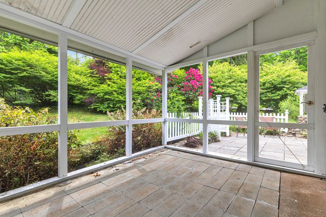 69 Spring St, House other with 3 bedrooms, 2 bathrooms and null parking in Chester CT | Image 5