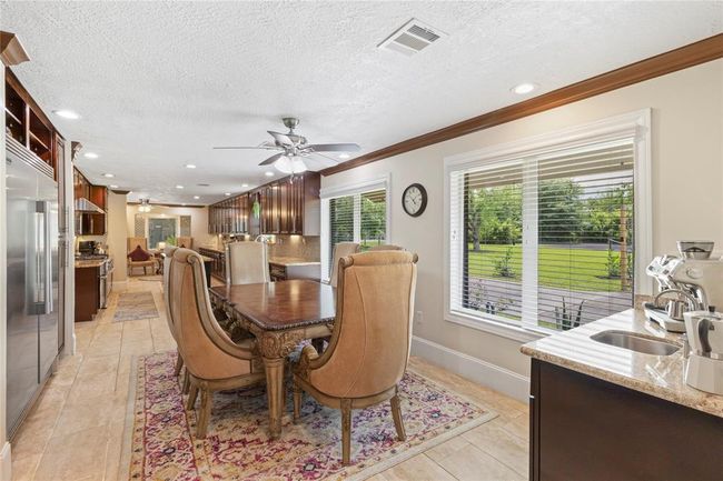 8220 Wateka Cir, House other with 4 bedrooms, 3 bathrooms and null parking in Houston TX | Image 9