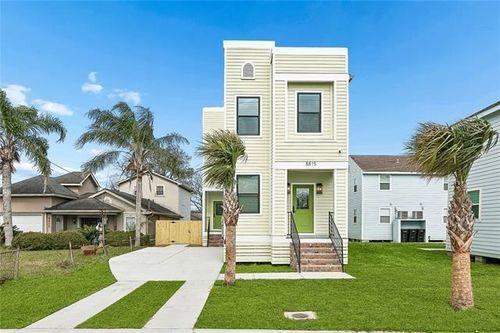 8815 Palm St, New Orleans, LA, 70118-3446 | Card Image