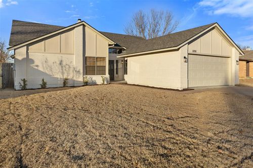 2201 Gebron Dr, Edmond, OK, 73003-3725 | Card Image