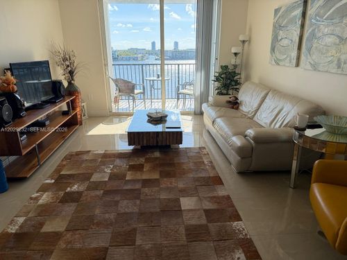 1605-17100 N Bay Rd, SUNNY ISLES BEACH, FL, 33160-3455 | Card Image