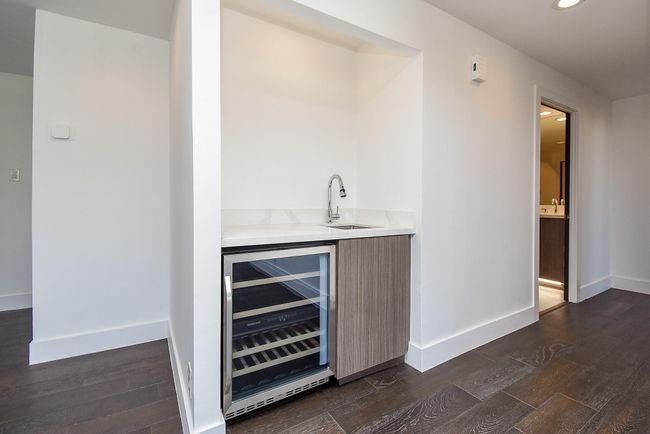 UNIT-1106 - 49 Briar Hollow Ln, Condo with 2 bedrooms, 2 bathrooms and 2 parking in Houston TX | Image 17