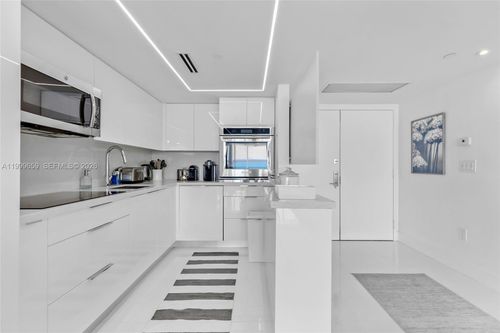 2103-6301 Collins Ave, Miami Beach, FL, 33141-4644 | Card Image