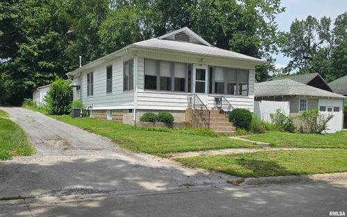 502 W Chestnut St, Carbondale, IL, 62901-1320 | Card Image