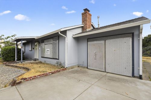 908 Homewood Dr, Woodland, CA, 95695-4950 | Card Image