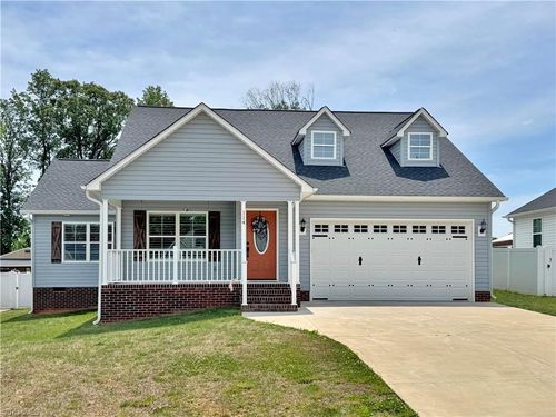114 Brook Ridge Dr, Thomasville, NC, 27360-5677 | Card Image