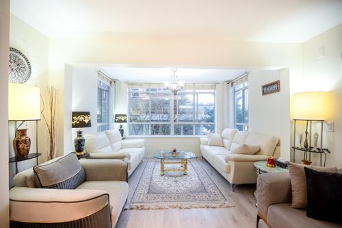 206-855 W 16th Street, North Vancouver, BC, V7P1R2 | Card Image