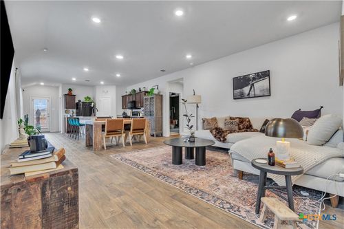 204 Calgary Ln, San Marcos, TX, 78666-2628 | Card Image