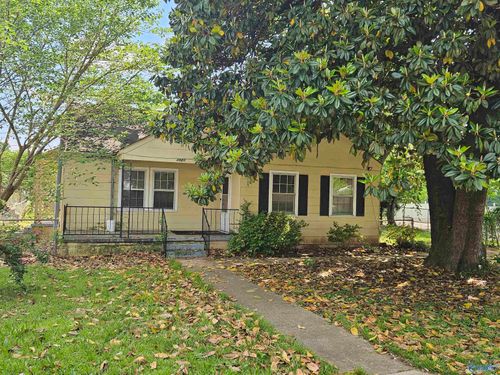 3921 Pine Ave Sw, Huntsville, AL, 35805-3433 | Card Image