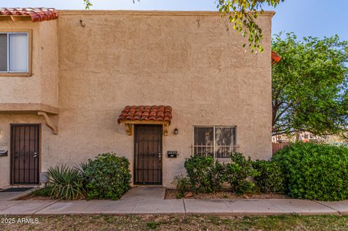1239 E Lawrence Ln, Phoenix, AZ, 85020-3031 | Card Image