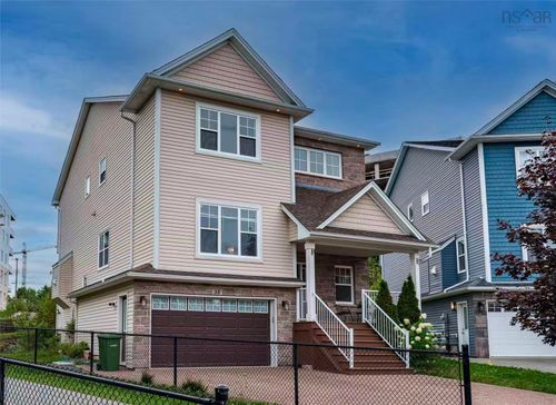 38 Lowther Lane, Bedford, NS, B4B0L6 | Card Image