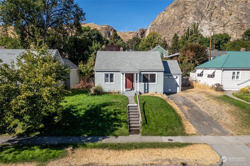 308 Stevens Avenue, Coulee Dam, WA, 99116 | Card Image