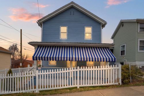617 Hickory St, Scranton, PA, 18505-1369 | Card Image