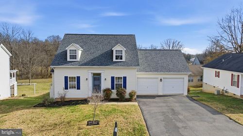 206 Sentry Ln, MARTINSBURG, WV, 25401-2973 | Card Image