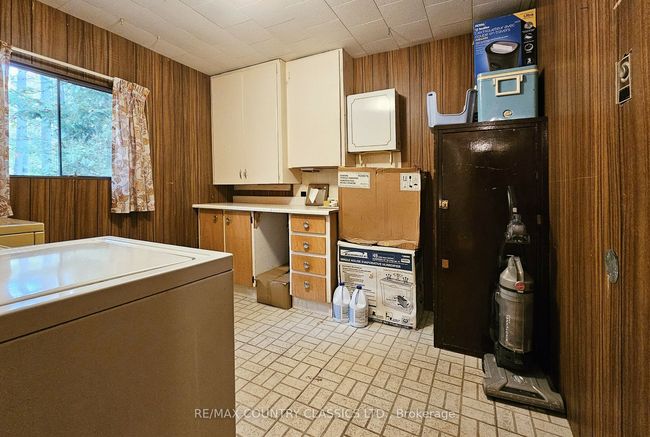 1282 Kamaniskeg Lake Rd, House other with 3 bedrooms, 1 bathrooms and 4 parking in Combermere ON | Image 21