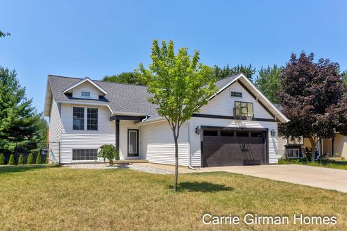 11011 Skyway Ln, Allendale, MI, 49401-9607 | Card Image