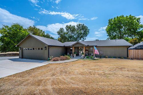 501 Five Lakes Dr, Sulphur, OK, 73086-9251 | Card Image
