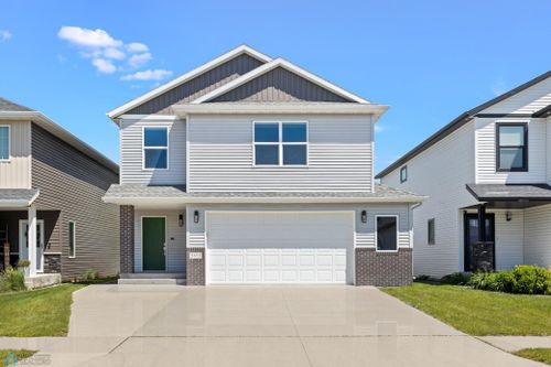 5853 55th Avenue S, Fargo, ND, 58104 | Card Image