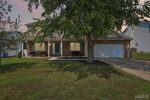 8009 Austin Dr, Troy, IL, 62294-3612 | Card Image