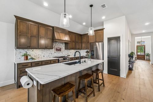 3802 Bedrock Dr, Norman, OK, 73069-5081 | Card Image