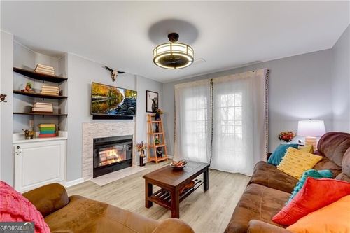 b148-3655 Habersham Rd Ne, Atlanta, GA, 30305-5417 | Card Image