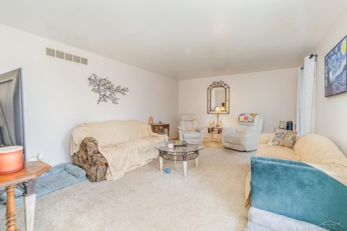 11025 Higley Cir W, Schoolcraft, MI, 49087-9408 | Card Image