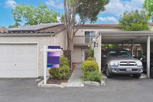 117 Mission Dr, East Palo Alto, CA, 94303-2757 | Card Image