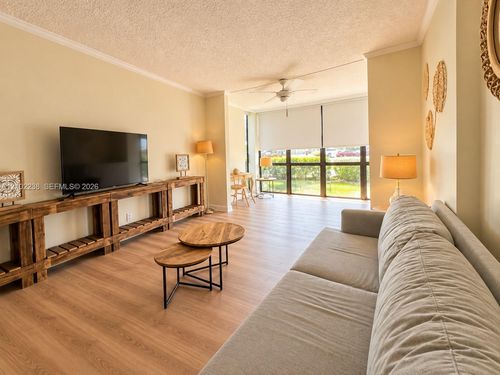 127-1000 Parkview Dr, Hallandale Beach, FL, 33009-2999 | Card Image
