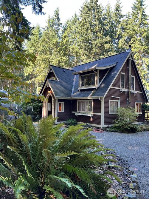 5261 Rose Ave Ne, Bainbridge Island, WA, 98110-3162 | Card Image