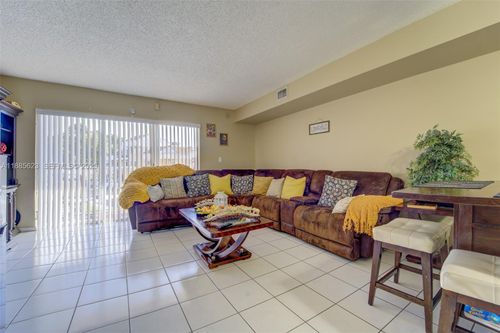 205-14915 Sw 80th St, Miami, FL, 33193-3124 | Card Image