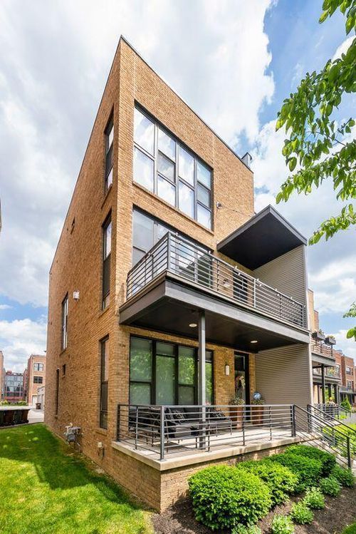 802 N 6th St, Columbus, OH, 43215-2876 | Card Image