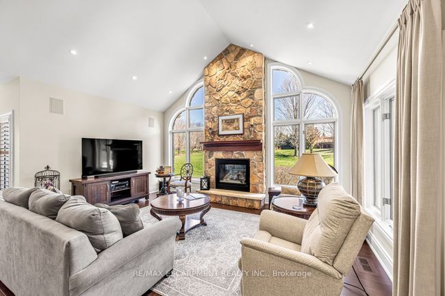 5029 Cedar Springs Crt, House other with 3 bedrooms, 3 bathrooms and 12 parking in Burlington ON | Image 23