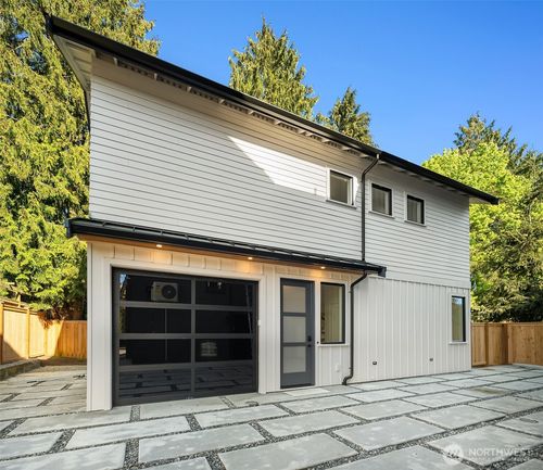 7064 Cleopatra Pl Nw, Seattle, WA, 98117-4959 | Card Image