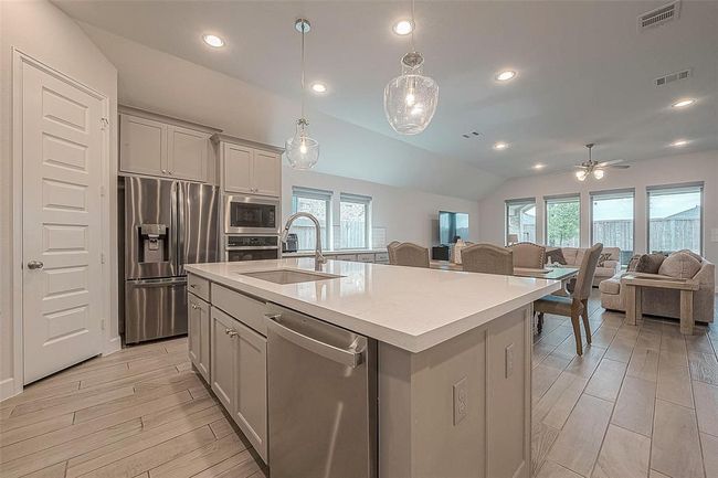 29042 Hauter Way, House other with 4 bedrooms, 4 bathrooms and 3 parking in Fulshear TX | Image 29