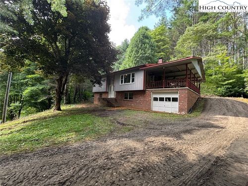 660 Big Windfall Rd, Lansing, NC, 28643-8978 | Card Image