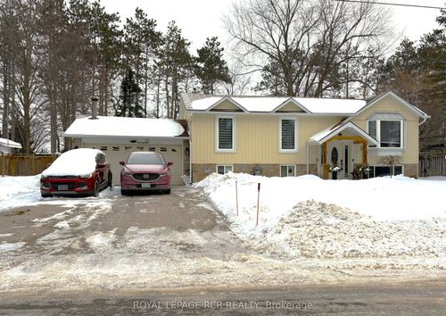 17 Pine Park Blvd, Everett, ON, L0M1J0 | Card Image