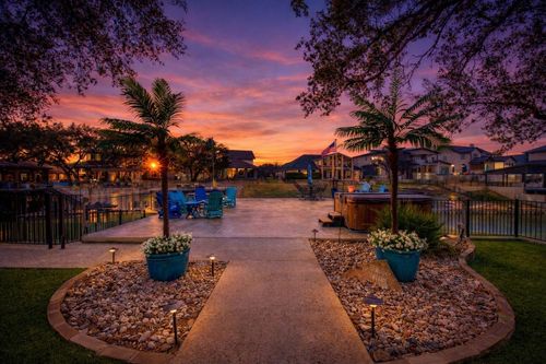 178 Sleepy Oaks Dr, Kingsland, TX, 78639-4362 | Card Image