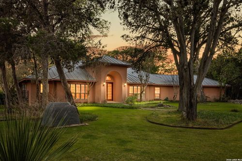 1901 Riada Dr, New Braunfels, TX, 78132-3302 | Card Image