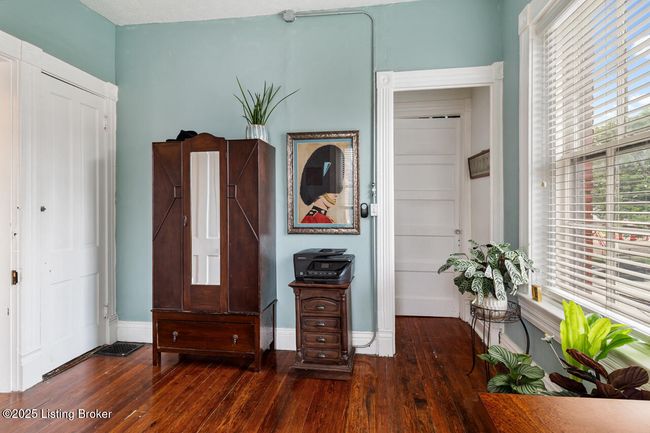 1101 S 1 St St, House other with 3 bedrooms, 2 bathrooms and null parking in Louisville KY | Image 27