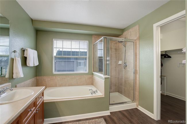 Large Soaking Tub | Image 18