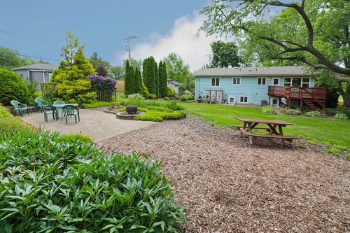 28W650 High Lake Rd, West Chicago, IL, 60185-3043 | Card Image
