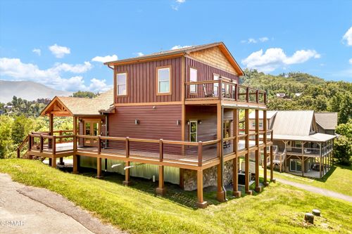 809 Wattle Blossom Way, Gatlinburg, TN, 37738-1404 | Card Image
