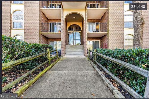 apt-22-3322 Woodburn Village Dr, ANNANDALE, VA, 22003-6862 | Card Image