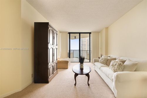 a1001-520 Brickell Key Dr, Miami, FL, 33131-2660 | Card Image