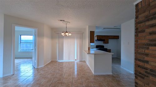6641 S Creek Dr, Fort Worth, TX, 76133-8724 | Card Image