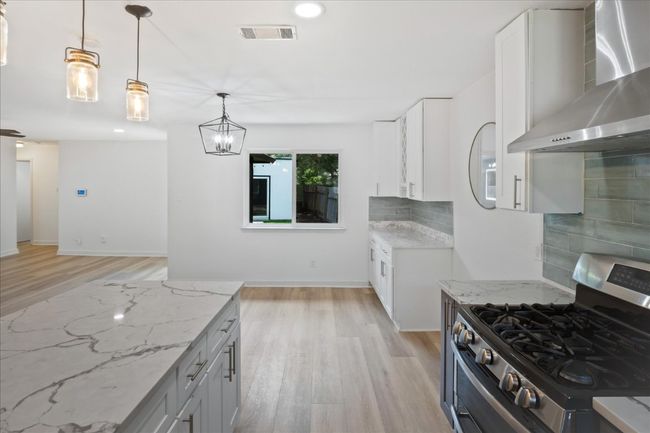 3803 Alexandria Dr, House other with 3 bedrooms, 2 bathrooms and null parking in Austin TX | Image 17