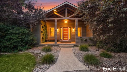 2219 Sawmill Dr Ne, Rockford, MI, 49341-8509 | Card Image