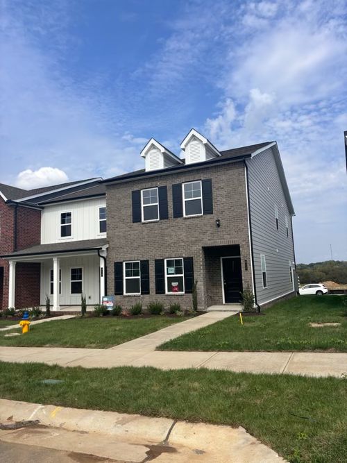977 Nance Ln, Lebanon, TN, 37087-3933 | Card Image