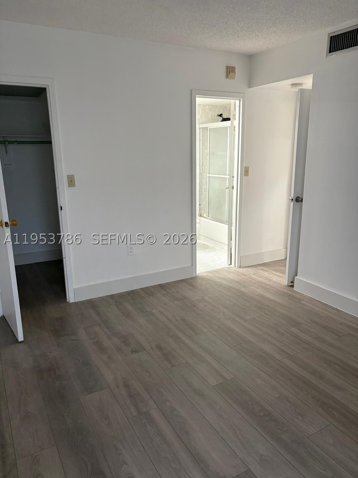 Residential in Sunny Isles Beach 5